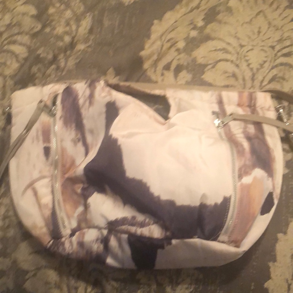 Vince Camuto tote
